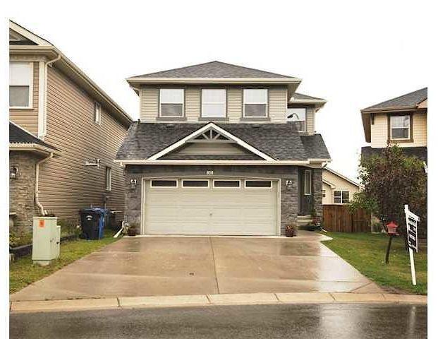 Spacious 3 Bed, Den, Main Floor, Large Bonus home in serene & peaceful location | Calgary - Photo 1