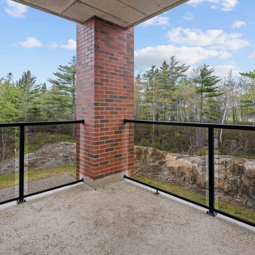 76 Place Apartments - 2 Bedroom - Photo 1