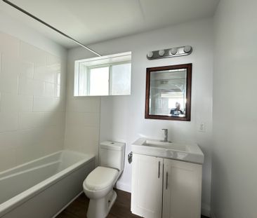 For Lease - 320 Tremblay Road Unit# 4, Alta Vista and Area, Ontario - Photo 2