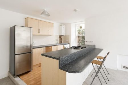 1 Bed Flat - Photo 5