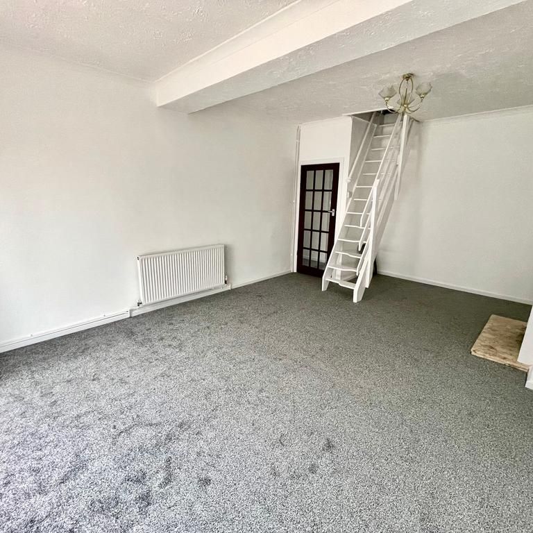 2 bedroom bungalow to rent - Photo 1