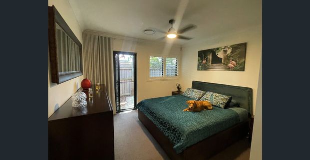 Executive Coastal Living – Fully Furnished Luxury Home with Plunge Pool - Photo 1