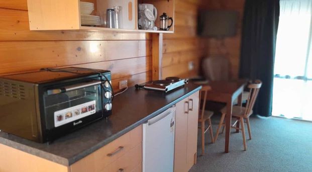 Fully furnished on South - Photo 1