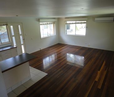 Large Family House, Save Hundred dollars each month on electricity ... - Photo 5