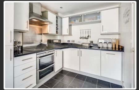 1 Bed Flat, Gabrielle House, IG2 - Photo 2