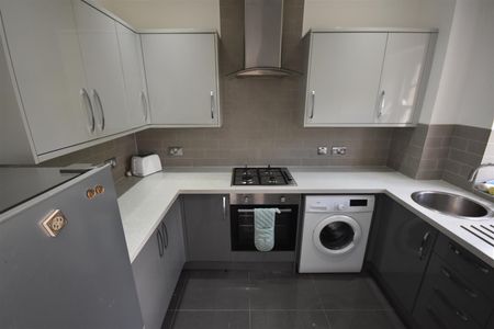 Park Road North, Birkenhead - Photo 2