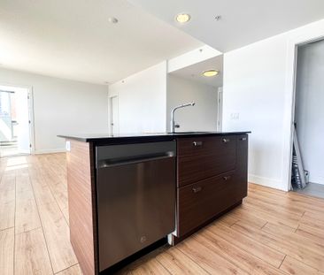 Rare Dual Balcony 2 Bed Condo In The Drake | Heat & Water | Undergr... - Photo 4