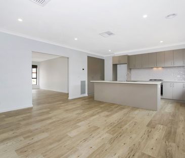 CHARMING AND LOW-MAINTENANCE LIVING IN JINDERA - Photo 1