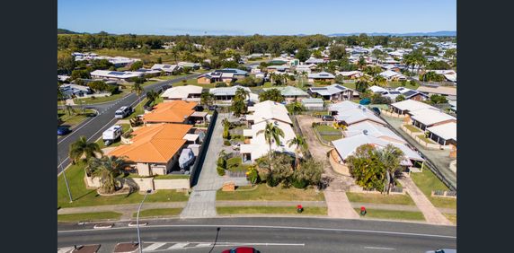 TWO BEDROOM UNIT IN ANDERGROVE - Photo 2