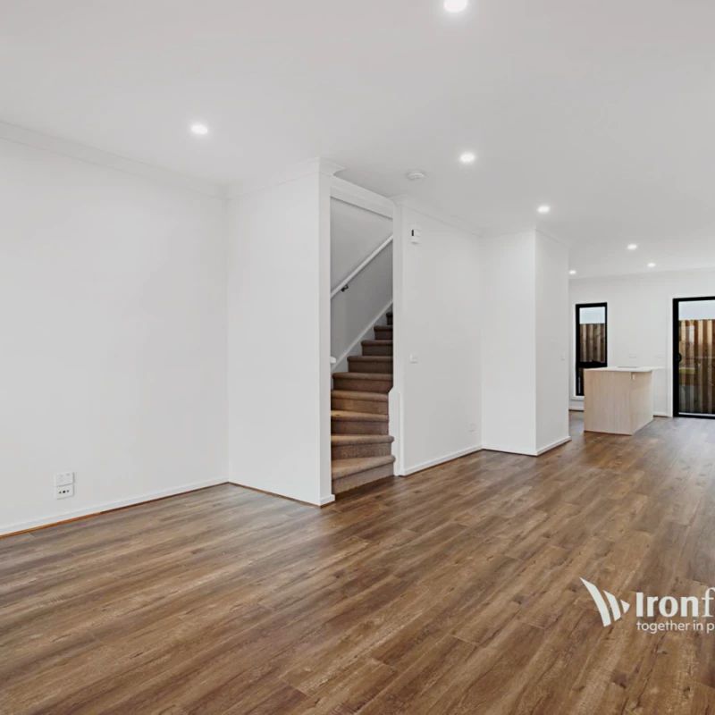 3 Bed, 2 Bath - Photo 1