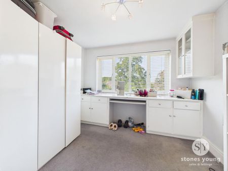 4 bedroom detached house to rent - Photo 2