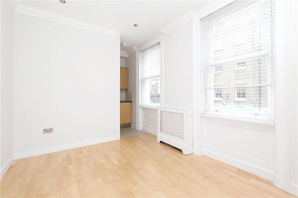 A modern first floor one bedroom apartment on Seymour Place, a vibrant, fashionable street with an array of boutiques, cafes and restaurants, just a few minutes' walk from Oxford Street, Marble Arch and Hyde Park. - Photo 1