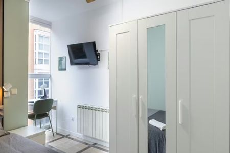 Calle del Puerto de Suebe, Madrid, Community of Madrid 28038 - Photo 4