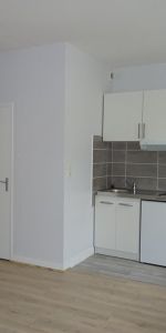 Location Appartement 1 pièce 23m² ORLEANS 45000 - Photo 3