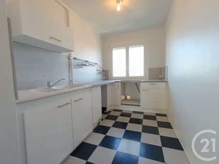 Location Appartement 4 pièces 68m² LA CHAPELLE ST LUC 10600 - Photo 3