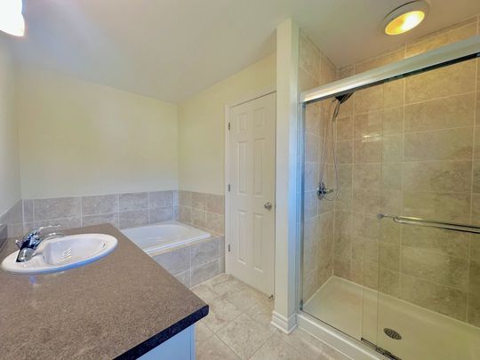 For Lease - 109 Calvington Avenue, Kanata, Ontario - Photo 1