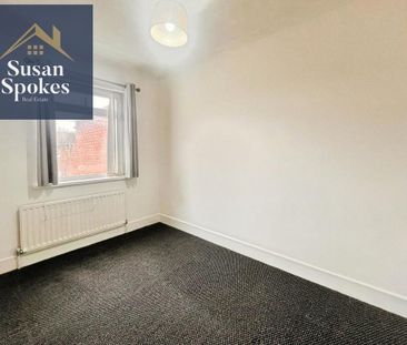 3 bedroom flat to rent - Photo 6