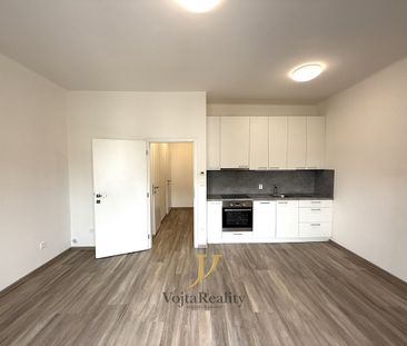 Pronájem bytu 1+kk 28 m² - Photo 2