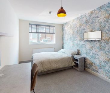 1 bedroom in a house share to rent - Photo 3