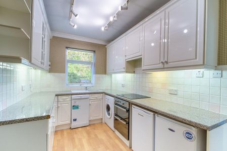 2 bedroom flat to rent - Photo 5