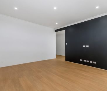 High-End Luxury Living | 5 Bedrooms - Photo 4