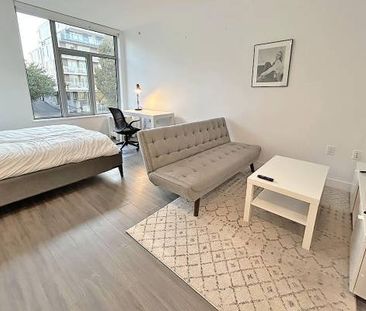 Bright and Modern, Fully Furnished Studio With A/C in Prime Location - Photo 1