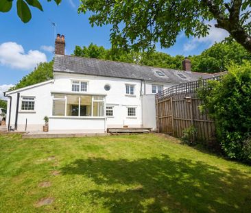 2 bedroom semi-detached house to rent - Photo 6
