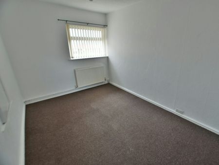 Terraced House to rent on - Photo 4