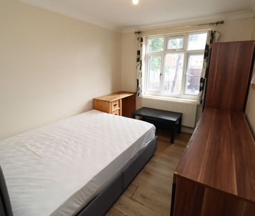 Room in a Shared House, Alexandra Road, N8 - Photo 2