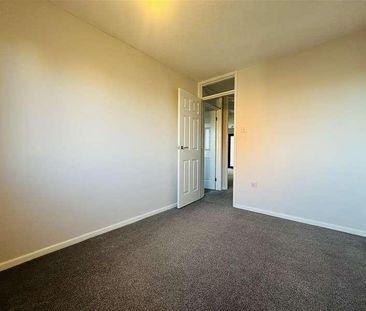 Churchdale Close, Nuneaton, CV10 - Photo 6