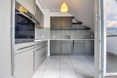 Grand appartement de 5,5 pièces avec ascenseur équipé - Photo 3