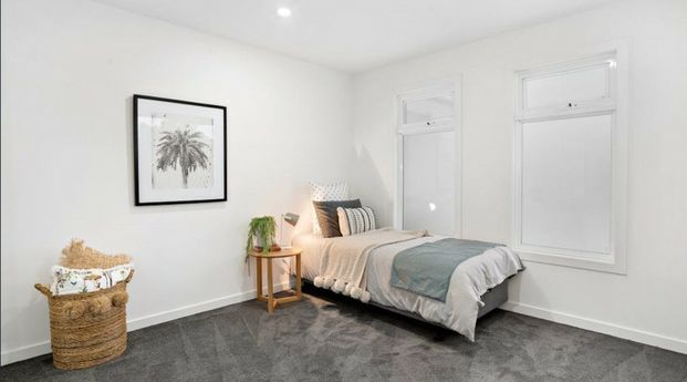 Mesmerising Two Storey Townhouse - Photo 1