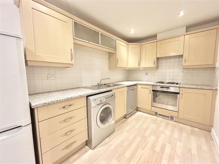 Hawkeswood Road, Southampton - Photo 5