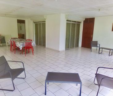 Location Appartement 4 pièces Meublé 93m² LE GOSIER 97190 - Photo 2