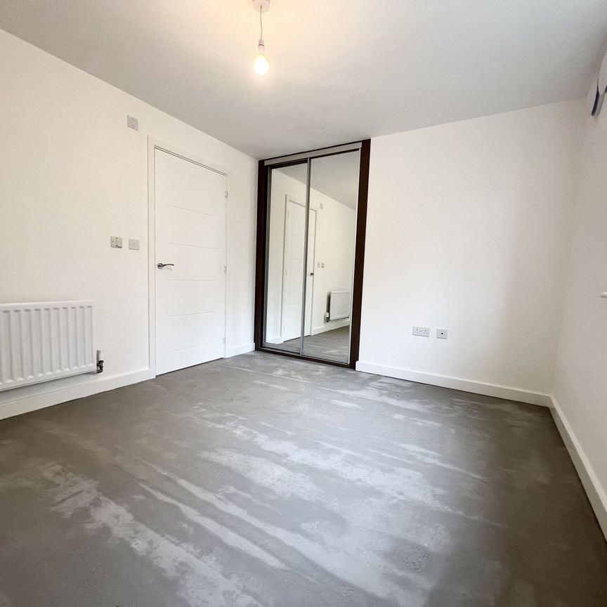 Nunney Close, Chippenham, Patterdown - Photo 1