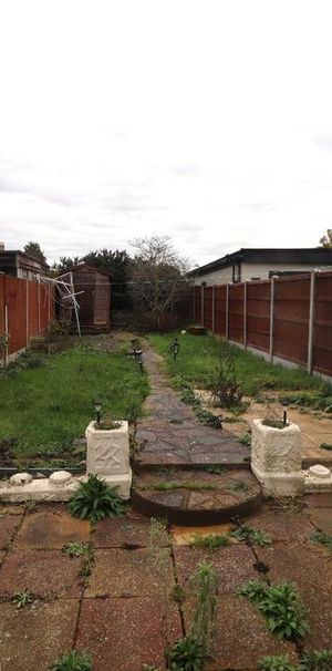 3 bedroom terraced house to rent - Photo 1