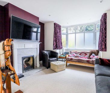 4 bedroom semi-detached house to rent - Photo 1