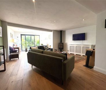 3 bed End Terrace House for rent - Photo 4