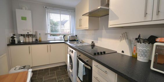 3 bedroom apartment to rent - Photo 3