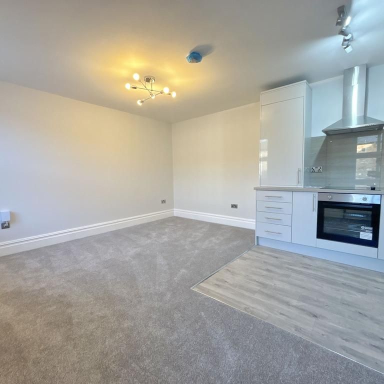 1 bedroom flat to rent - Photo 1