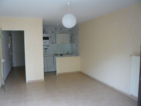 Location Appartement 1 pièce 26m² - Photo 2