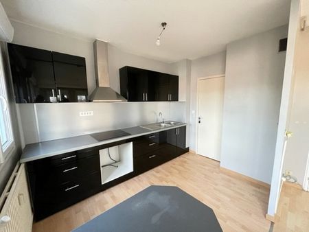 Location Appartement 3 pièces 79m² - Photo 4