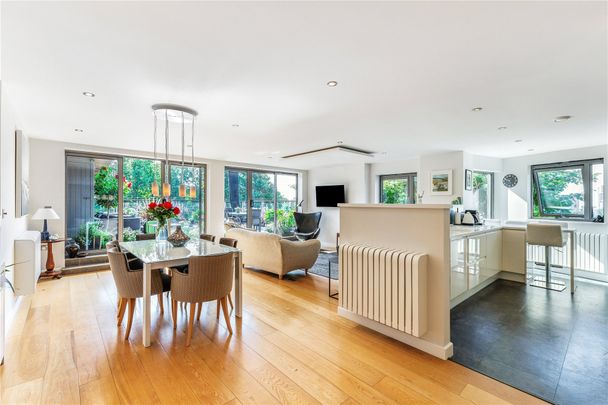 Park View Road, Hove, East Sussex, BN3 flat - penthouse to rent - Photo 1