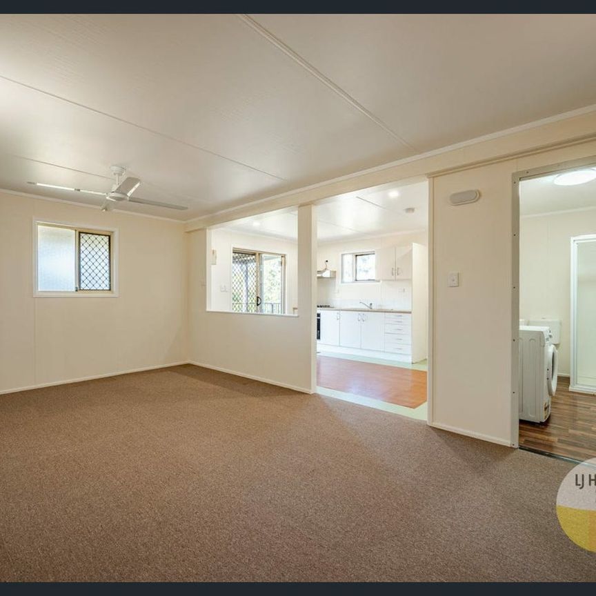 Cozy 2 Bedroom Home Close to Town - Photo 1