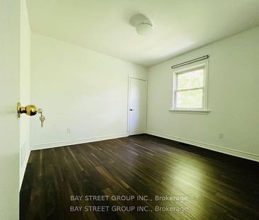 For Lease - 72 Caines Avenue, Toronto, Ontario - Photo 4