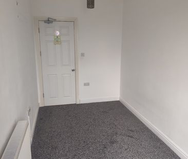 4 Bed Maisonette, Jeeyas Apartments, E16 - Photo 4