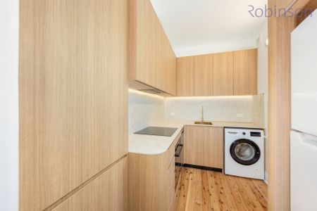 Designer Renovation in Boutique Cooks Hill, Walk to Everything - Photo 4