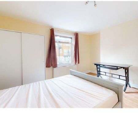 3 Bed End Terrace, Putney Bridge Road, SW18 - Photo 4