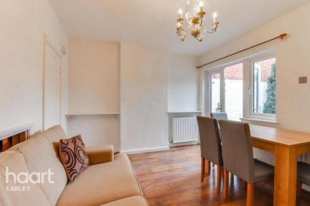 2 bedroom semi-detached house to rent - Photo 4