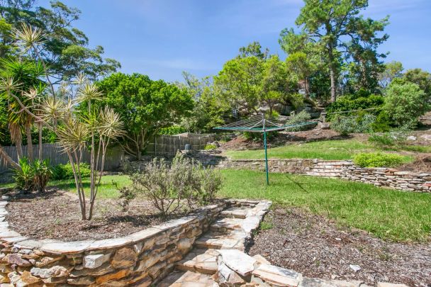 Stunning Modern Coastal Family Home - Photo 1